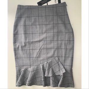 NWT ruffled plaid pencil skirt by Banana Republic